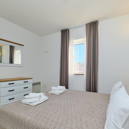 Apartments Divna Mali Lošinj Eksteriør bilde