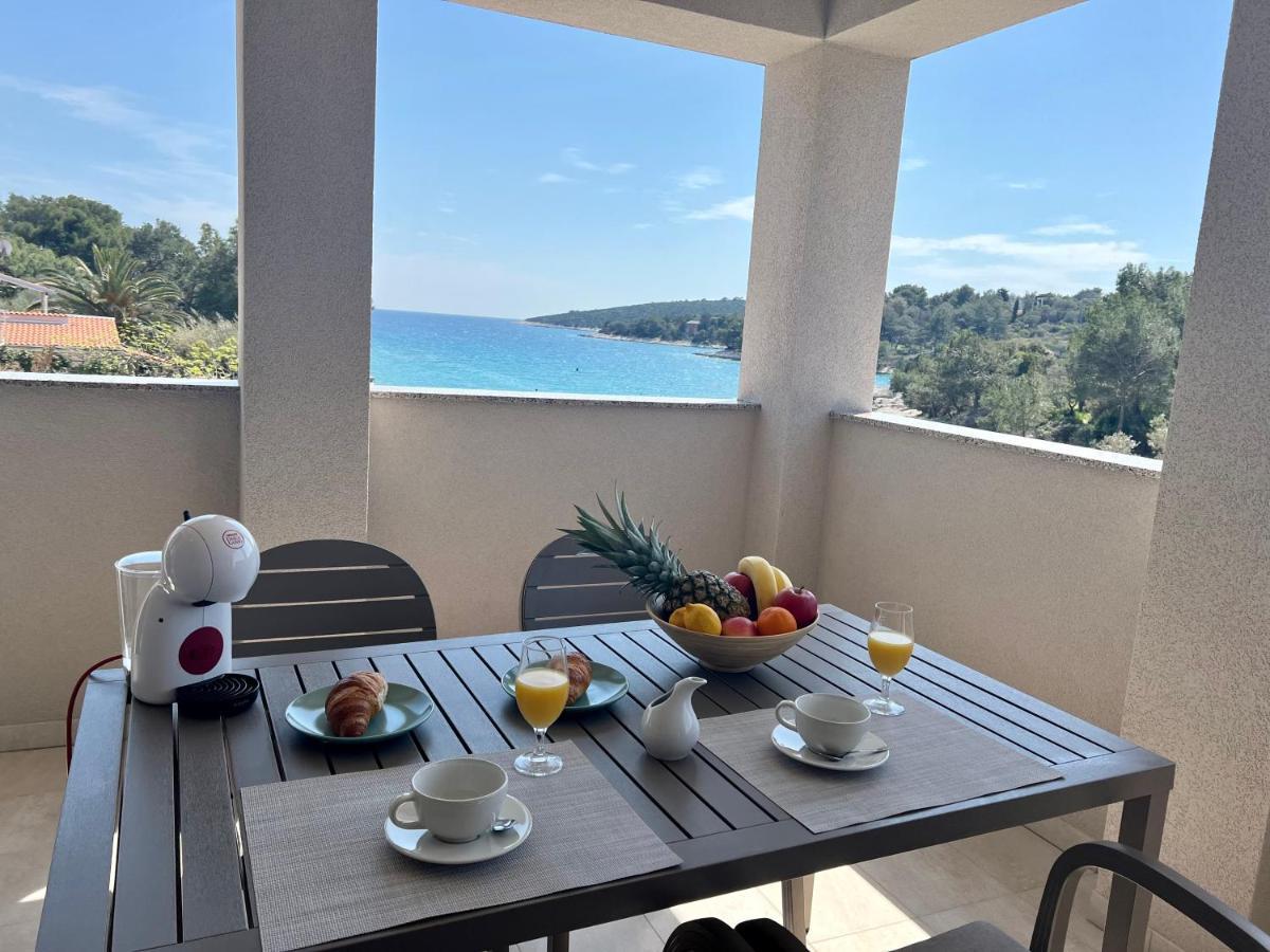 Apartments Divna Mali Lošinj Eksteriør bilde