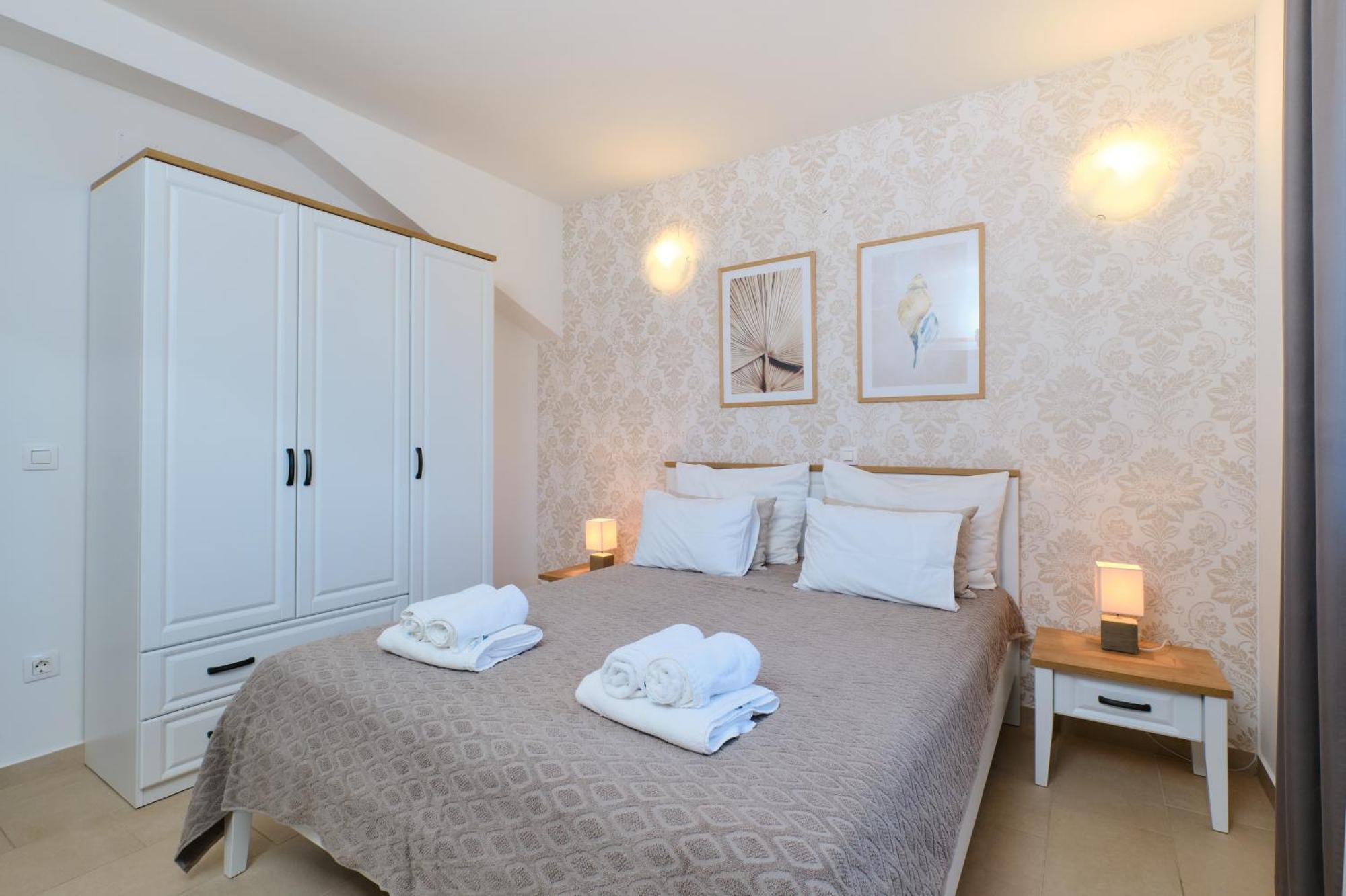 Apartments Divna Mali Lošinj Eksteriør bilde