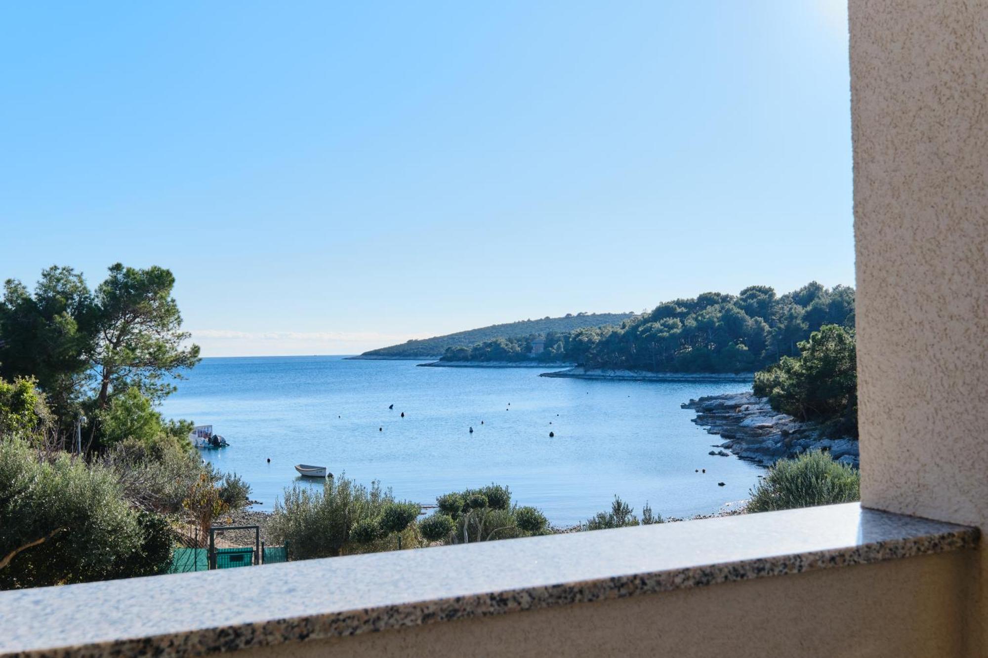 Apartments Divna Mali Lošinj Eksteriør bilde