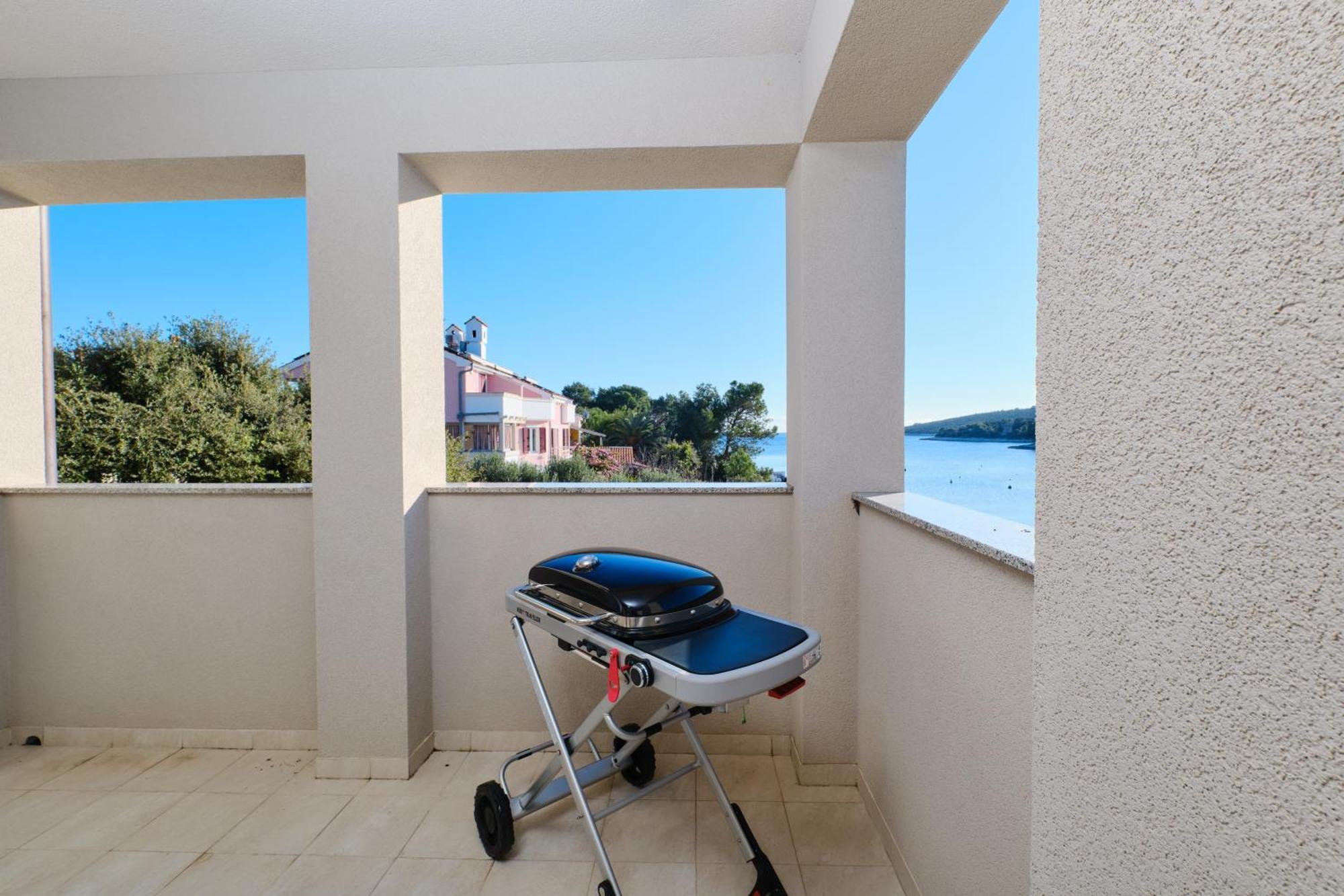 Apartments Divna Mali Lošinj Eksteriør bilde